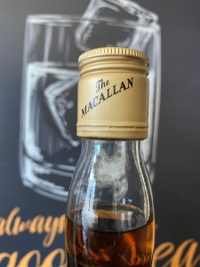 Macallan 18 Year Old 1964 Sherry Oak Cask  Single Malt Scotch Whisky 麥卡倫 18年 1964 威士忌